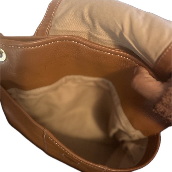 Genuine leather crossbody purse….Liz Claiborne by New York - Picture 5 of 15